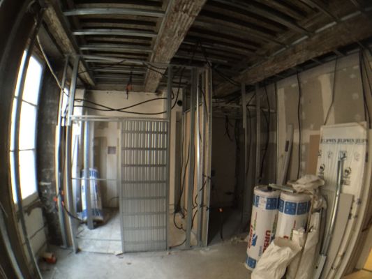 préparation du chantier, pose des rails